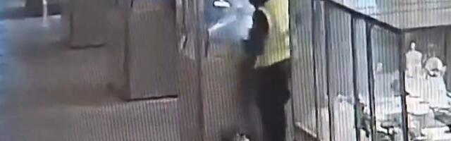 DELFI VOOG | Esmakordselt avaldatud videod Louvre’i röövist: turvatöötajad kõhklesid ja põgenesid