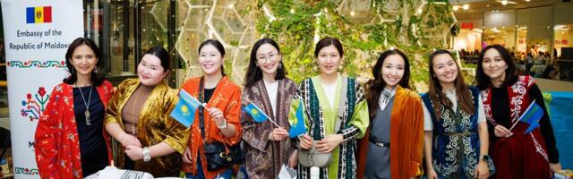 FOTOD | Rahvusvaheline jõulubasaar tõi T1 keskusesse kokku värvika seltskonna 20 riigist