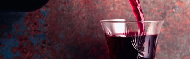 Juba klaas veini päevas suurendab rinnavähi riski kümme protsenti