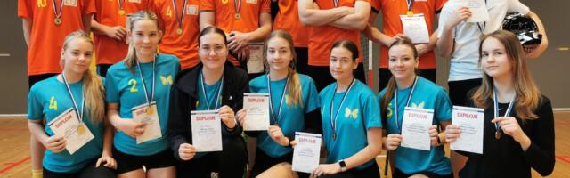 Saalihoki parimad õpivad Oru koolis ja Haapsalu linna algkoolis