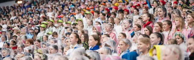 RAHVAKÜSITLUS | Mis muudab tänavuse laulupeo teie jaoks eriliseks?