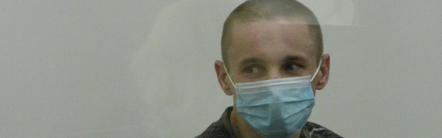 Reporter: Narvas astus kohtu ette Kirill Šarajev, keda süüdistatakse tapmiskatses, lähisuhtevägivallas ning veel mitmetes teistes kuriteos