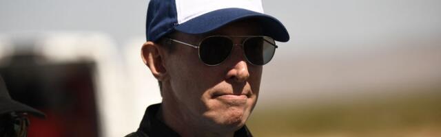 Äsja Jeff Bezosega kosmoses käinud Glen de Vries hukkus lennuõnnetuses