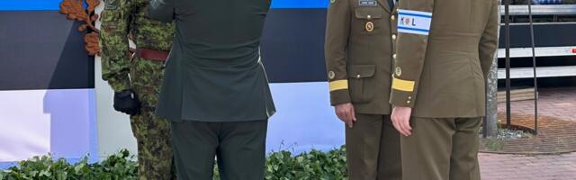 President andis kindralmajori auastme kahele ohvitserile
