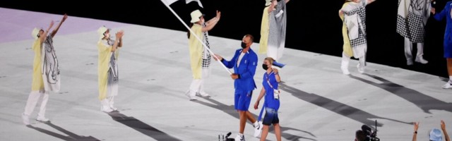 BLOGI JA FOTOD TOKYOST | Endrekson ja Ellermann tõid Eesti lipu avatseremooniale, staadioni kõrval protestisid olümpiavastased, olümpiatule süütas Naomi Osaka