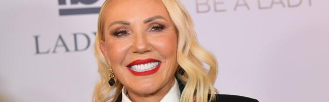 Brena nije jedina: Poznati pevač dobio lutku sa svojim likom (FOTO)