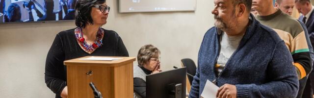 Opositsioon kukutas omakeskis Narva linnavõimu. Volikogu kantselei seda ei tunnista