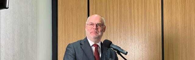 President Alar Karis tunnustas kolme noort teadlast