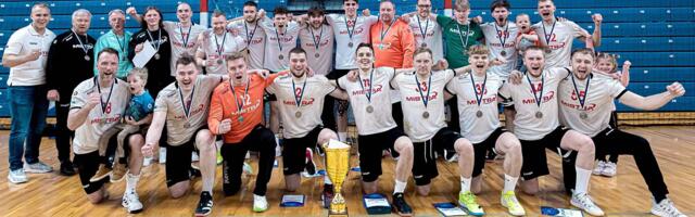 Mist­ra kä­si­pal­li­mees­kond või­tis Ees­ti MV hõ­be­me­da­li