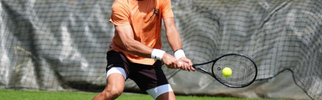 Novak Đoković pokazao da je spreman za Vimbldon, posle velike borbe pobedio 24. tenisera na planeti