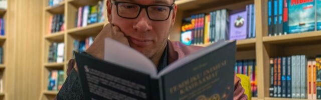 Asse Sauga uus raamat müüdi läbi nädalaga: “Inimesed otsivad üha enam sisemist selgust, rahu ja praktilisi tööriistu”