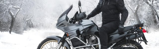 Lugeja küsib: millistel tingimustel tohib mootorrattaga talvel sõita?