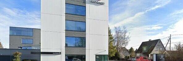 Abestock koondab osa töötajaid, kuna kaotas olulise tarnija