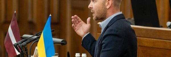 Выступившего в защиту русского языка латвийского депутата Росликова отпустили под подписку о невыезде