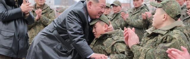 VIDEO | Kim Jong-un tervitas pidulikult Kurski oblastit demineerimast naasnud Põhja-Korea sõdureid