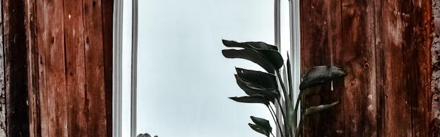 Peeglimaagia praktika ja 1 lihtne peeglimaagia rituaal mida kodus teha.