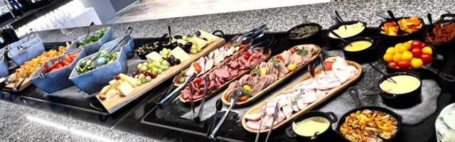 PÜHAPÄEVANE brunch City Grill House restoranis