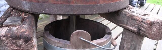 "AK.Nädal" käis Saaremaal jõuluõlle tegemisel