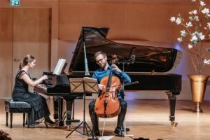 Pühakiri kaanest kaaneni