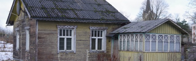 Vaata seda: aita päästa raudtee-ehitusele ette jääv vana armas maja