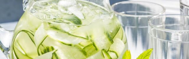 JAHUTAVAID SUVEJOOKE. MÜNDISIIRUPIGA KARASTAV JOOK JA MAASIKA-SIDRUNI KIHISEV LIMONAAD