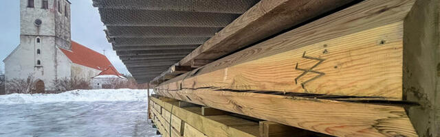 Pühalepa haruldane kirikutorn koliti ühelt saarelt teisele