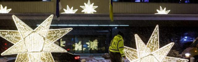 VIDEO. Valgusetendused “Metsikult valge” loovad vanalinna parkides müstilist meeleolu