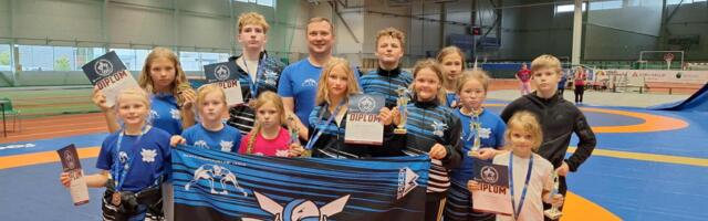 Maadlejad tõid Võrust medaleid