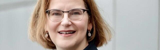 EL asjade komisjoni esimees Liisa Pakosta WHO leppe koosolek Kuressaare haiglas, meenutas väga NSVL-i partei arutelu!