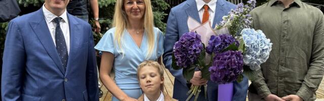 FOTOUUDIS | Peaministri poeg lõpetas keskkooli ja suundub kaitseväkke: tunne on ülev!