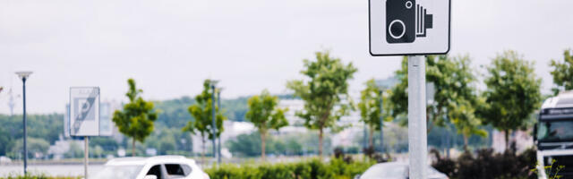 Kiiruskaamera eest märgiga hoiatamine tekitab vaidlusi