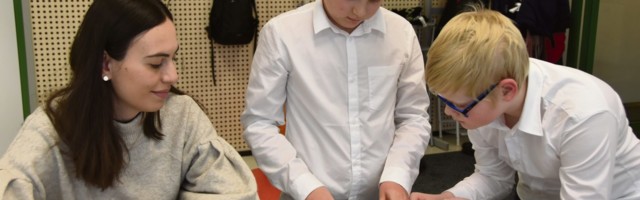 Kiisal ja Sakus töötab vabatahtlikuna Gruusia suursaadiku õde