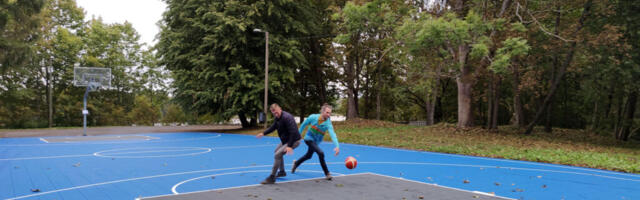 UUE KATTEGA PAIKUSE KORVPALLIPLATS