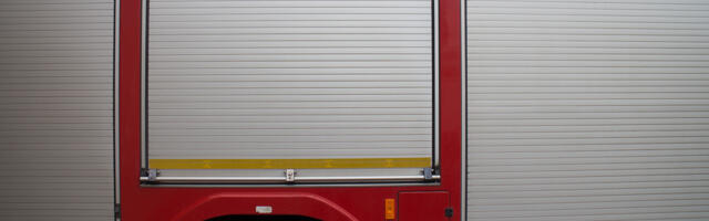 Viljandis jäi teatri riidehoiu number lapsel sõrme külge kinni, päästjad tõttasid appi