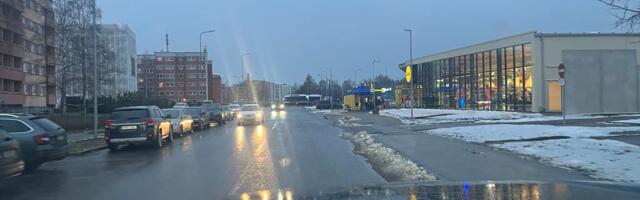 PILTUUDIS: Võru Lidli avamisel olid teeääred autosid täis