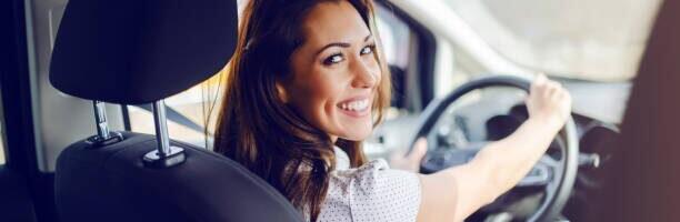 Naistel, kes enne autoga sõitmist tagaistme üle vaatavad, on tavaliselt need 11 konkreetset põhjust