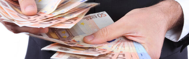 Valla pearaamatupidaja omastas ebaseaduslikult üle 100 000 euro valla raha
