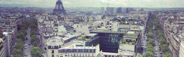 Uuring: vasaktsentristid jätkavad Pariisi juhtimist