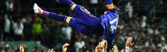 Mehhiko koondise peatreener tegi 40-aastase legendi auks ilusa žesti