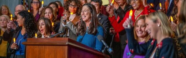 USA Kongress kiitis heaks Epsteini toimikute avaldamise