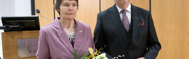 MEE­LI LE­HIS päl­vis pre­si­den­di rah­va­luu­lep­ree­mia