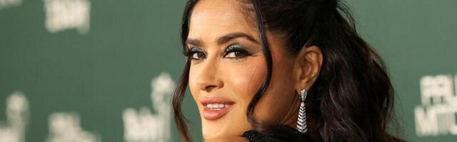 KUUMAD KLÕPSUD | Riided seljast! Näitleja Salma Hayek õrritas fänne seksika fotoseeriaga