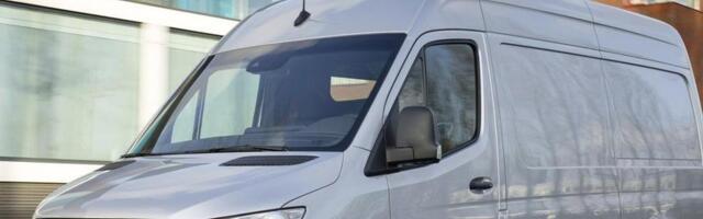 Mercedes kutsub salapärase vea tõttu tagasi 50 000 Sprinteri kaubikut