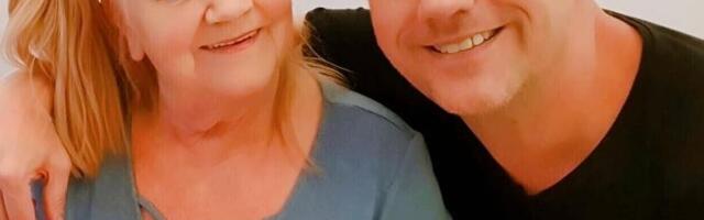 Lelo, majko moja: Potresna pesma sina preminuloj majci rasplakala region i poslala snažnu poruku! (Video)