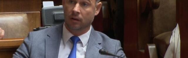 TUŽILAŠTVO POKRENULO ISTRAGU ZBOG LAŽNIH SMS PORUKA ČLANOVIMA SNS! U prostorijama Aleksićeve stranke nađeni omoti SIM kartice, iscepani papir i laptop