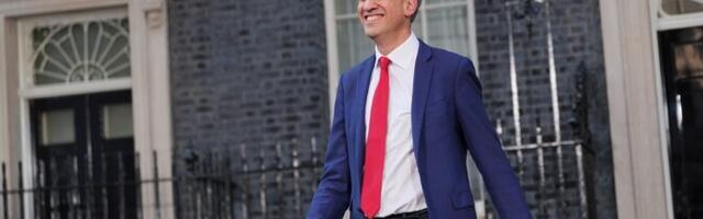 Briti uueks välisministriks sai Miliband ja kaitseministriks Streeting