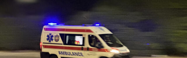 TRAGEDIJA U DOBANOVCIMA Auto s tinejdžerima sleteo s puta pa nastradala devojčica (16) a dvoje dece zadobilo povrede TRAGEDIJA U DOBANOVCIMA Auto s tinejdžerima sleteo s puta pa nastradala devojčica (16) a dvoje dece zadobilo povrede