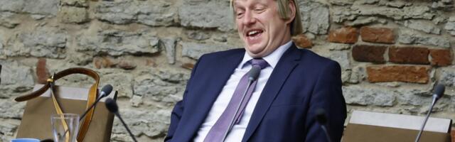 DELFI VOOG | Foto_  Rain Epleri kiivrisoenguga konkureerib Türgi poliitiku võimas vunts