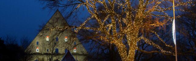 Pirita iidsed kloostrivaremed täituvad täna jõuluootuse, tuledesära ja muusikaga