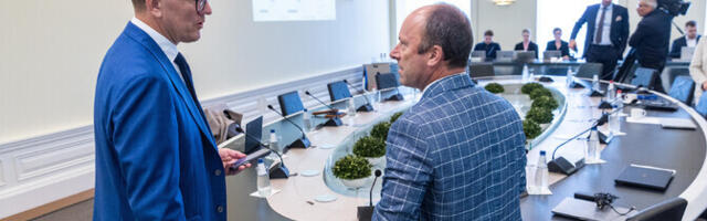 Otse kell 12: valitsuse pressikonverentsil Michal, Taro, Leis, Pakosta